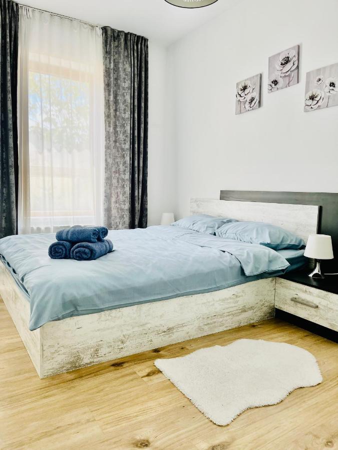 Апартаменты Apartament Rose Garden Бухарест Экстерьер фото