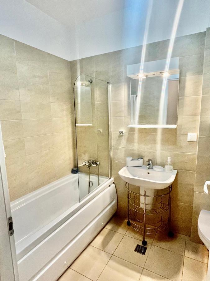 Апартаменты Apartament Rose Garden Бухарест Экстерьер фото